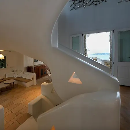 Cliff 270 In Houlakia Vila *