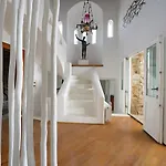 Cliff 270 In Houlakia Villa *