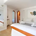 Villa Cliff 270 In Houlakia