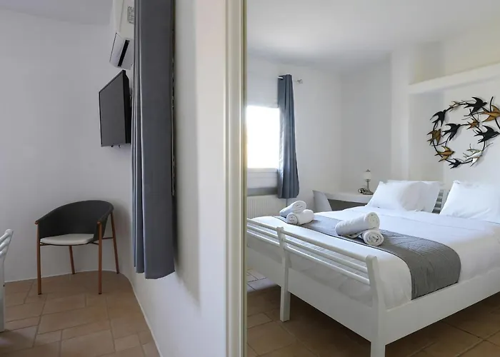 Cliff 270 In Houlakia